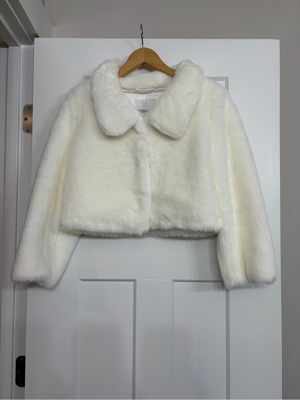 Unreal Fur Faux Fur Cropped Coat size L